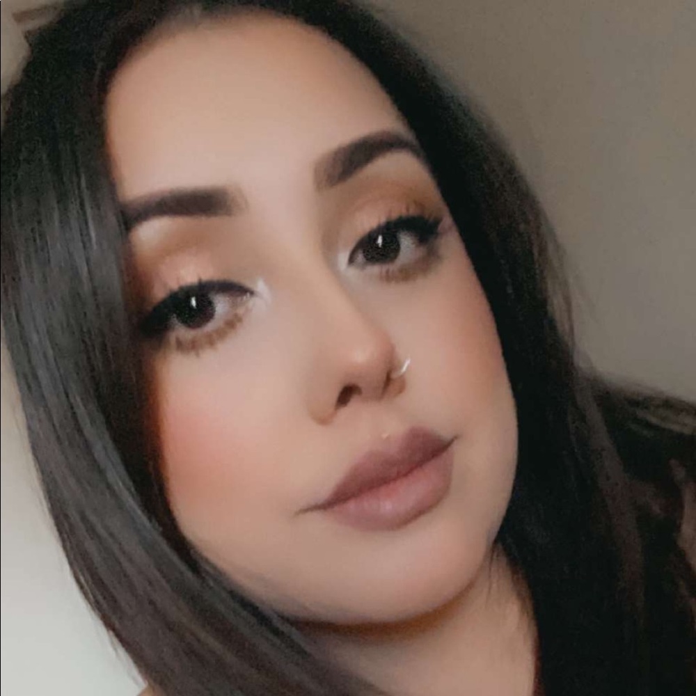 Meet your Posher, Phoenix